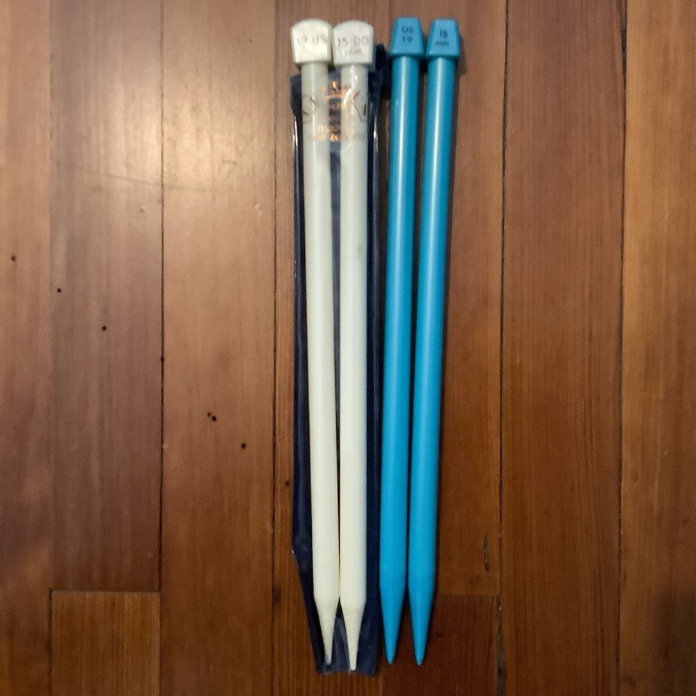 Two pairs jumbo/ bulky knitting needles. Size US 19/ 15mm. EUC